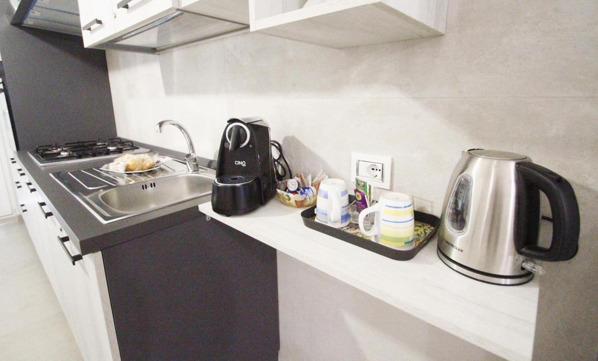 B&B Elles Con Parcheggio Interno Barletta Bagian luar foto